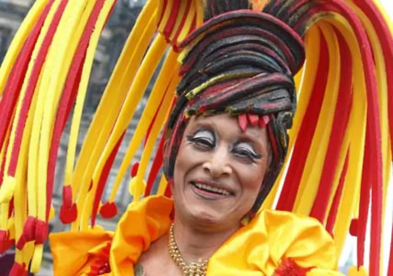 Macht-nix-das-bisschen-Wasser-tut-der-guten-Laune-keinen-Abbruch-Und-zwischendurch-scheint-ja-immer-wieder-die-Sonne