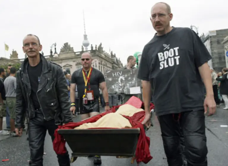 oder-ernst-angesichts-von-HIV-und-Aids