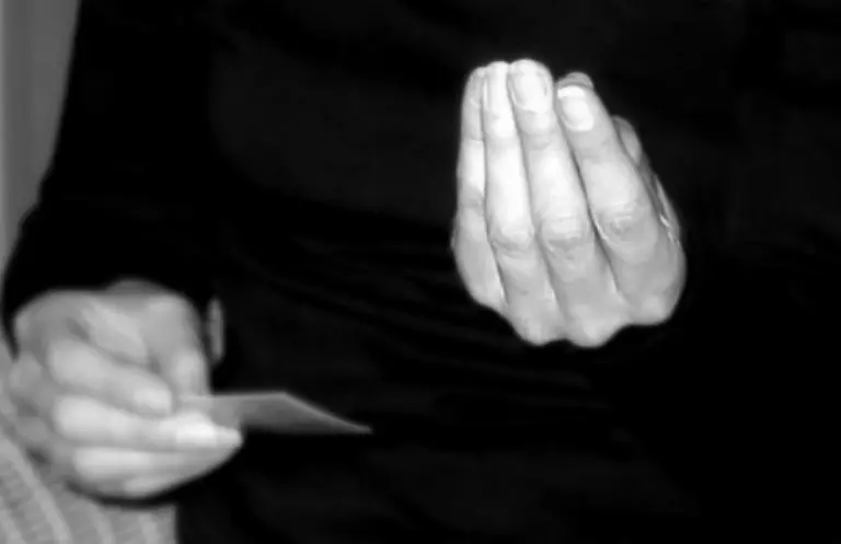 Wenn-Sie-sich-beschweren-wollen-sollten-Sie-dies-allerdings-sofort-und-vor-Ort-tun-Also-gleich-den-Reiseveranstalter-oder-die-Reiseleitung-kontaktieren-wenn-etwas-nicht-stimmt