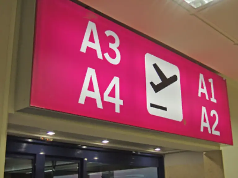 Wer-erst-vor-Ort-feststellt-dass-die-Unterbringung-nicht-den-Erwartungen-entspricht-sollte-sich-gut-ueberlegen-ob-er-postwendend-in-die-Heimat-zurueckfliegt