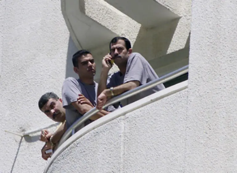 Zum-Beispiel-der-Balkon-Ist-der-trotz-Buchung-nicht-vorhanden-gibt-es-je-nach-Jahreszeit-fuenf-bis-zehn-Prozent-des-Geldes-zurueck