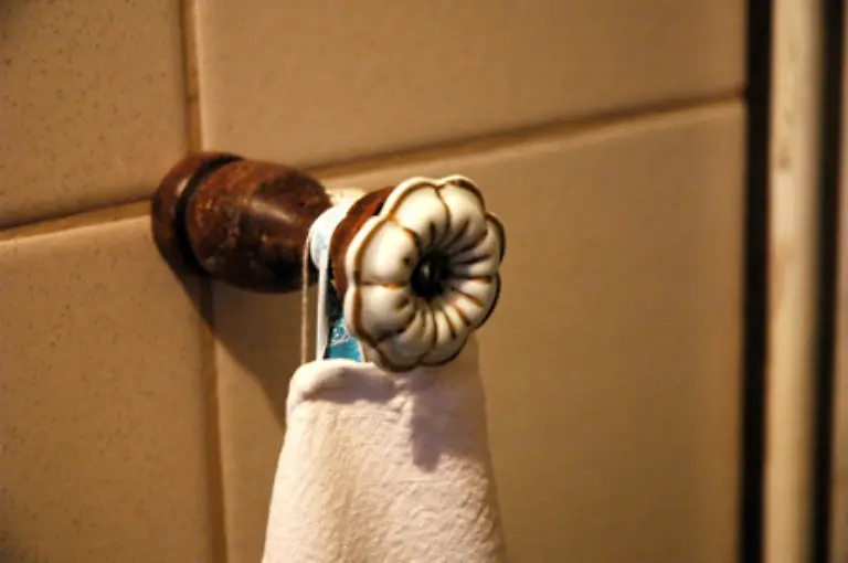 In-Hotels-werden-Handtuecher-ueblicherweise-taeglich-gewechselt-Muessen-sich-die-Gaeste-tagelang-mit-dem-selben-abtrocknen-ist-das-aber-kein-schwerwiegender-Mangel-Je-nach-Hotelkategorie-sind-hoechstens-drei-Prozent-Minderung-drin