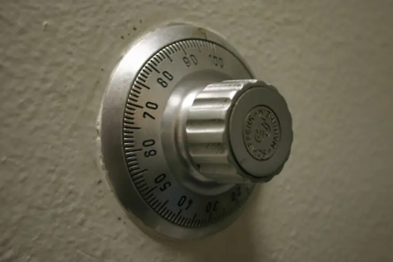 Beweisen-laesst-sich-so-eine-Anschuldigung-allerdings-kaum-Fuer-verborgene-Sicherheitsmaengel-im-Hotelsafe-haftet-der-Reiseveranstalter-jedenfalls-nicht-entschied-das-Landgericht-Muenchen