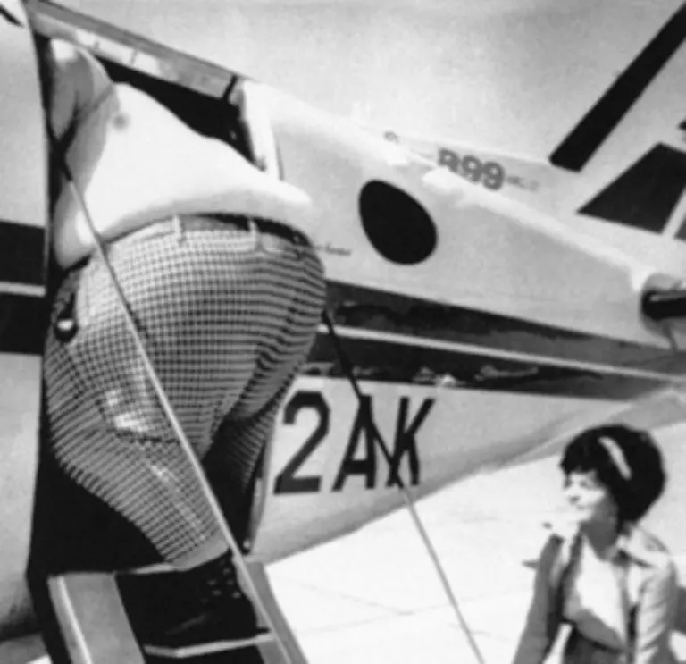 Ueberhaupt-sind-es-oft-die-anderen-Passagiere-die-den-Flug-zum-unerfreulichen-Erlebnis-machen-Korpulente-Sitznachbarn-muss-man-aber-ertragen-zumindest-auf-einem-Charterflug-von-drei-Stunden-urteilte-das-Amtsgericht-Hannover