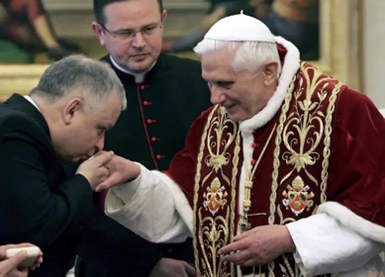 Ob-Benedikt-XVI-allerdings