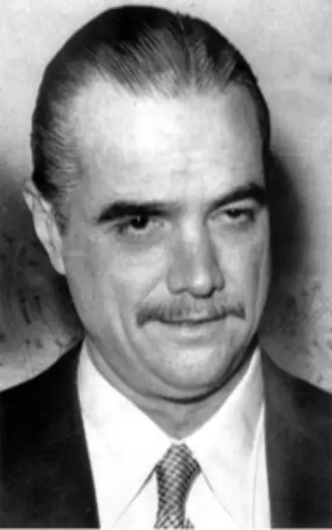 Hughes-verkauft-1966-seine-Anteile-an-der-TWA-und-bleibt-bis-zu-seinem-Lebensende-ein-reicher-aber-seltsamer-und-kranker-Mann