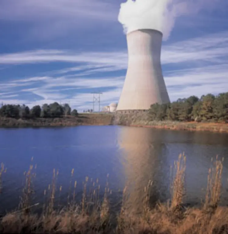 3-April-1991-Arbeiter-entdecken-am-Druckwasserreaktor-von-Shearon-Harris-in-New-Hill-im-US-amerikanischen-North-Carolina-beschaedigte-Rohrleitungen-Im-Ungluecksfall-haette-das-Wasser-nicht-den-Reaktorkern-gekuehlt-sondern-waere-ausgelaufen-Noch-harmlos