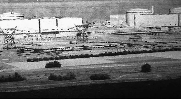 27-Dezember-1999-An-der-Westkueste-Frankreichs-wird-das-AKW-Blayais-bei-heftigen-Stuermen-ueberschwemmt-Sicherheitssysteme-Notpumpen-und-Elektronik-stehen-unter-Wasser-Jahre-zuvor-war-das-Kraftwerk-bereits-Schauplatz-eines-Sabotageaktes-gewesen