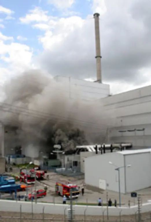Im-Juni-2007-werden-die-schleswig-Holsteinischen-Atomkraftwerke-Kruemmel-und-Brunsbuettel-nach-Zwischenfaellen-per-Schnellabschaltung-vom-Netz-genommen