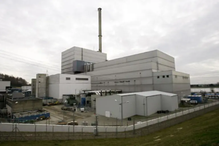 In-den-folgenden-Wochen-gibt-es-immer-wieder-Pannen-Der-Betreiber-Vattenfall-entlaesst-spaeter-den-Geschaeftsfuehrer-seiner-Atomsparte-Bruno-Thomauske