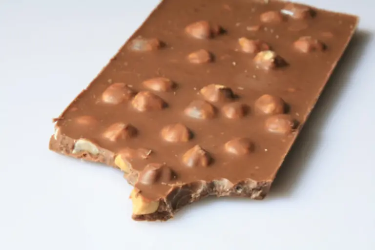 Jedes-Stueck-Schokolade-scheint-sich-direkt-an-den-Problemzonen-festgehalten-zu-haben