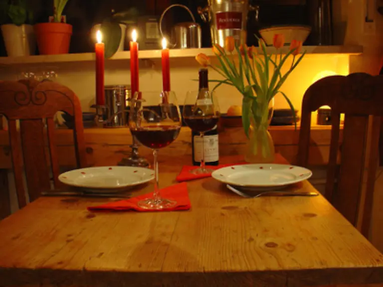 Es-ist-also-wichtig-wieviel-Energie-in-Form-von-Nahrung-man-aufnimmt-und-wieviel-der-Koerper-ueber-den-Tag-verbraucht-Der-Zeitpunkt-ist-dabei-unerheblich-da-unser-Koerper-kleine-Engpaesse-und-Durststrecken-kompensieren-kann