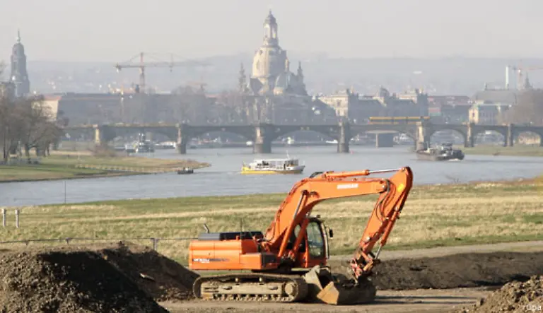 Doch-viele-Weltkultur-und-Naturwunder-sind-bedroht-sei-es-durch-Stadtplanung-und-Bevoelkerungswachstum-133
