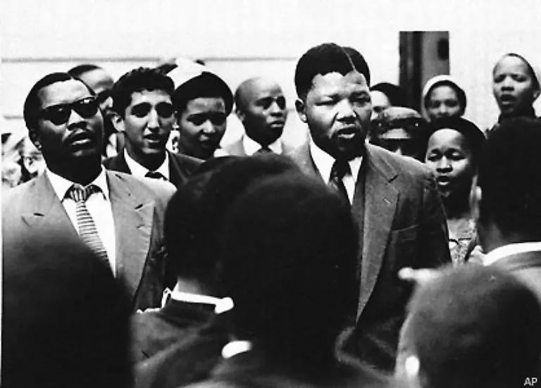 Im-August-1962-wird-er-verhaftet-und-zunaechst-zu-fuenf-Jahren-Gefaengnis-verurteilt