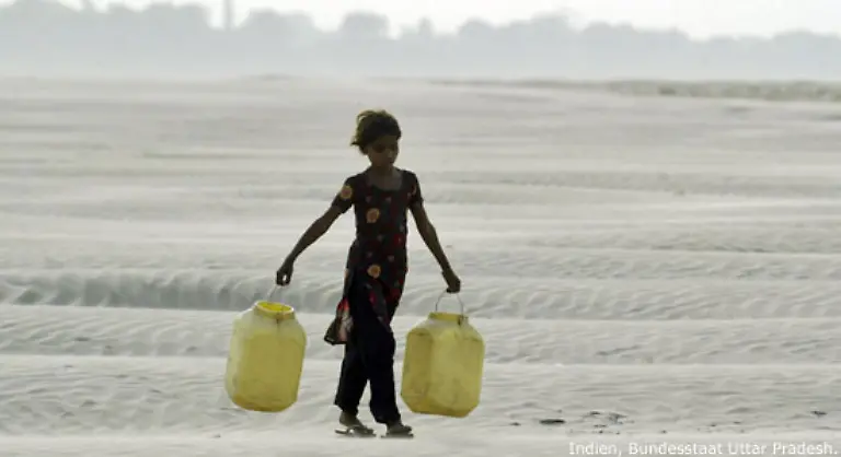 Je-nach-Schaetzung-leiden-ein-bis-ueber-zwei-Milliarden-Menschen-unter-den-Folgen-der-Wuestenbildung
