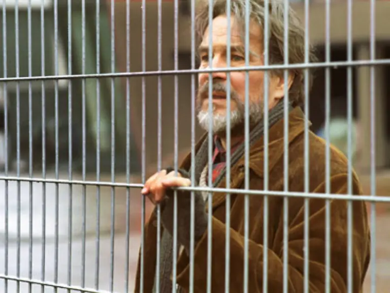 Der-aber-in-seinem-Leben-nach-eigenen-Worten-auch-immer-sehr-allein-war-der-es-irrsinnig-schwer-gehabt-und-es-sich-auch-selbst-schwer-gemacht-habe