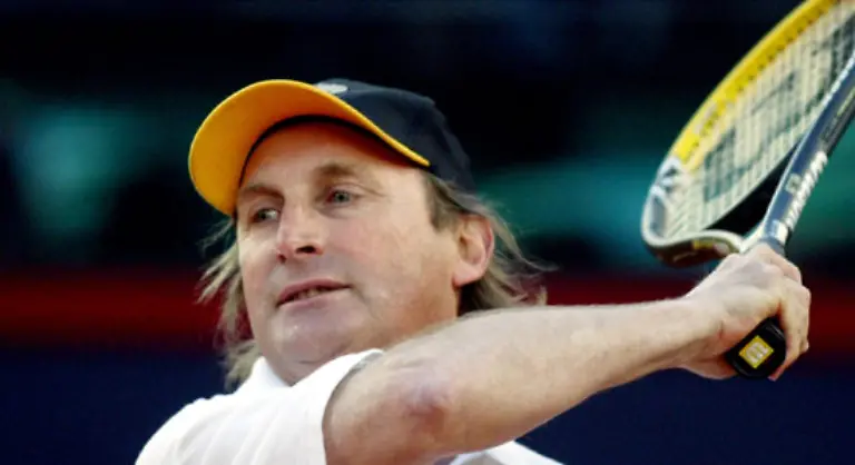 ist-Tennis-Jeden-Morgen-spielt-er