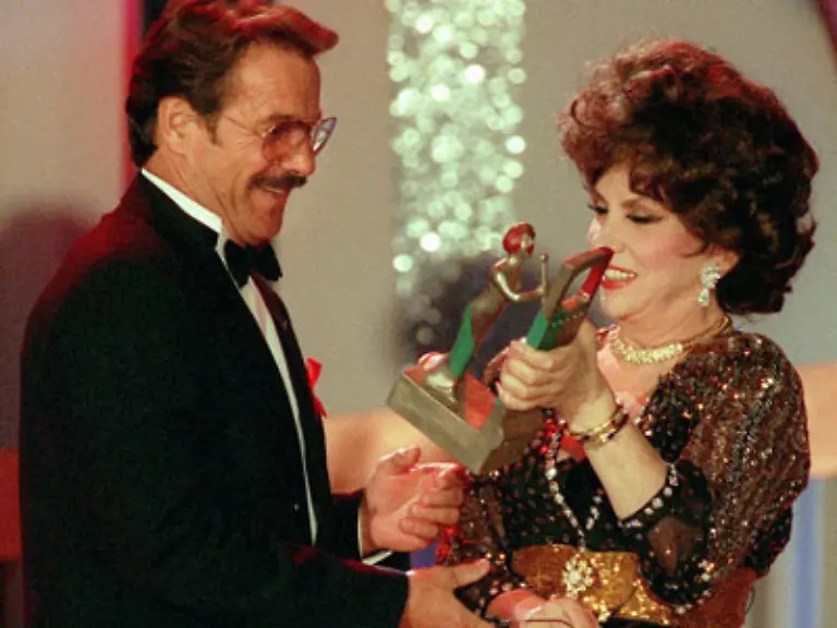 Und-George-raeumt-auch-ein-dass-die-Schimanski-Jahre-vor-allem-in-den-80ern-eine-wunderbare-Zeit-fuer-ihn-waren