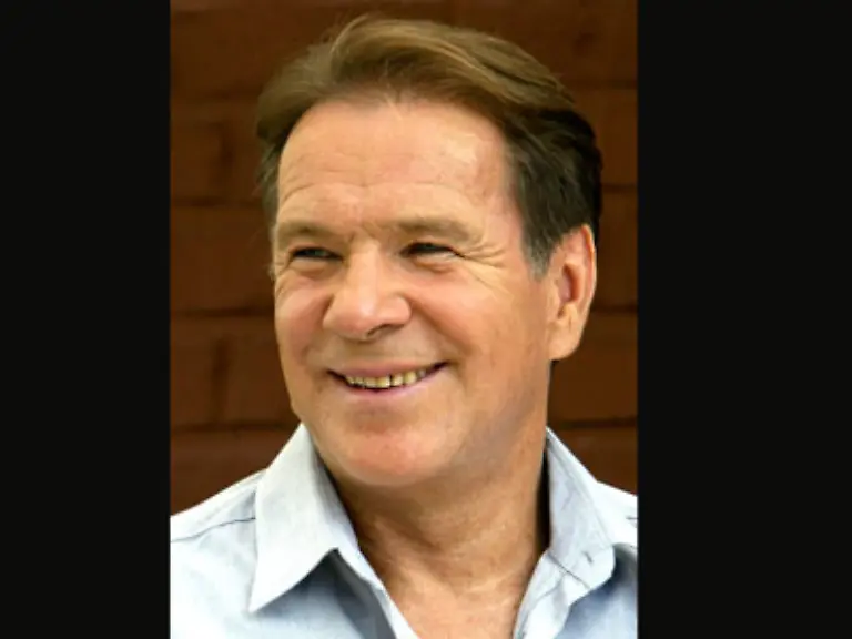 Anderes-ist-dagegen-schmerzhaft-zu-erinnern-wie-zum-Beispiel-der-Tod-seines-Vaters-im-sowjetischen-Lager-Sachsenhausen-1946