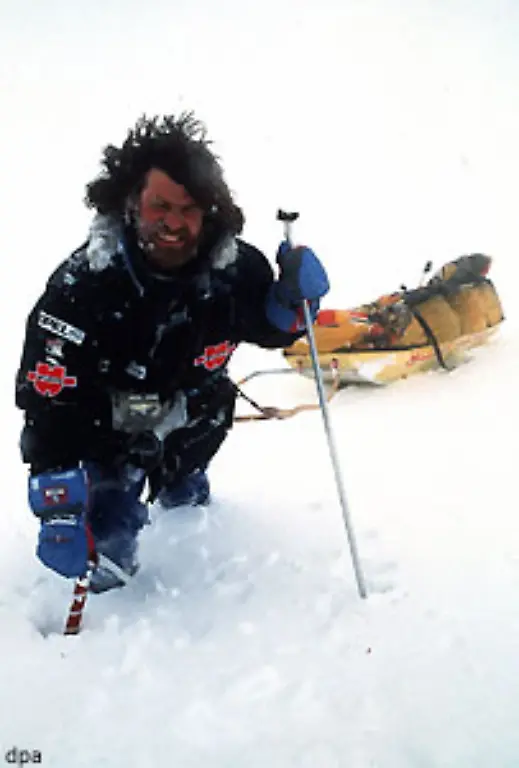 Auch-in-den-folgenden-Jahren-gab-es-viele-Opfer-Der-Deutsche-Sigi-Loew-zaehlte-1962-ebenso-dazu-wie-1970-Guenther-Messner-der-Bruder-des-Suedtiroler-Extrembergsteigers-Reinhold-Messner-im-Bild