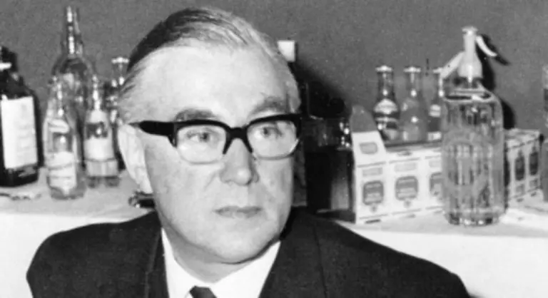 Alle-Untersuchungen-haben-gezeigt-dass-das-Baby-ziemlich-normal-ist-verkuendete-Steptoe-damals-erleichtert-schliesslich-war-befuerchtet-worden-dass-das-Kind-Abnormitaeten-zeigen-koennte