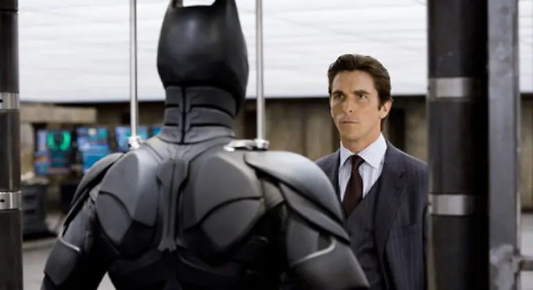Nicht-mit-dem-Batman-Superhelden-im-Fledermauskostuem-gespielt-von-Christian-Bale