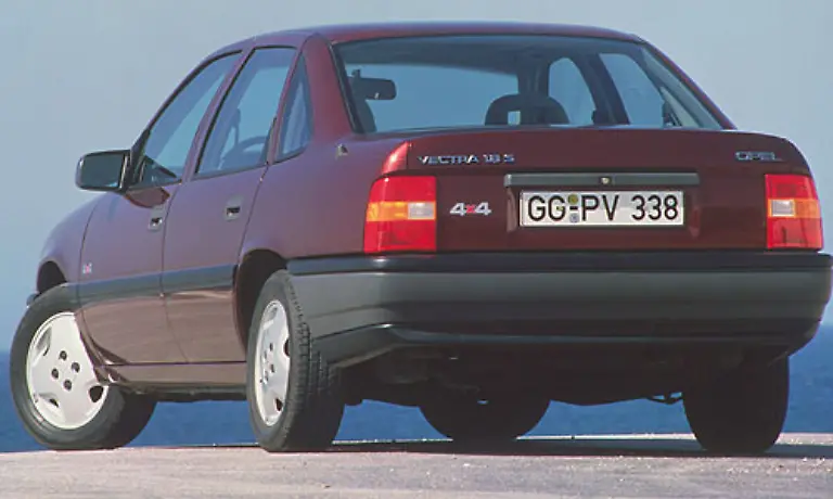 Im-Laufe-der-Zeit-gab-es-zahlreiche-Varianten-des-Vectra-Einen-Turbo-einen-Vectra-2000-und-die-Allrad-Version-um-nur-einige-zu-nennen-Doch-keine-schaffte-es-so-richtig-den-Absatz-anzukurbeln