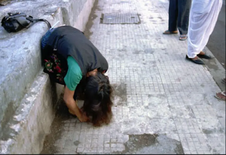 Verlust-von-Zahnschmelz-Kalziummangel-daraufhin-Verlust-der-Zaehne-Potenzstoerungen-Nierenschaeden-Erbrechen-durch-Ueberanstrengung-des-Koerpers-Durchfall-Autoaggression