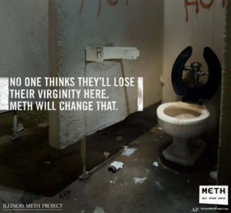 Die-Wirkung-von-Crystal-Meth-aehnelt-der-der-Amphetamine-ist-aber-viel-staerker-Der-Rausch-unter-Methamphetaminen-dauert-bei-hoher-Dosierung-bis-zu-24-Stunden