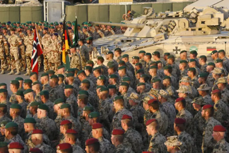 Fuer-uns-bedeutet-das-Obama-wird-die-NATO-Partner-in-die-militaerische-Pflicht-nehmen-und-mehr-Truppen-fuer-den-Kampf-gegen-die-Taliban-fordern-Allerdings-duerfte-auch-McCain-ein-Interesse-an-einem-staerkeren-Engagement-der-Europaeer-haben