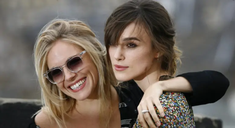 wie-hier-mit-Keira-Knightley-bei-der-Premiere-von-The-Edge-of-Love