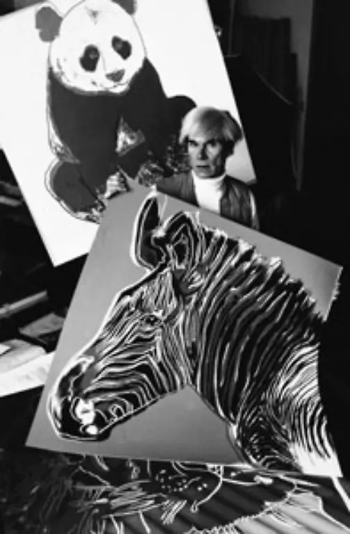 Warhols-bevorzugte-Drucktechnik-ist-der-Siebdruck-Es-entspricht-am-ehesten-seiner-Vorstellung-von-Kunstproduktion