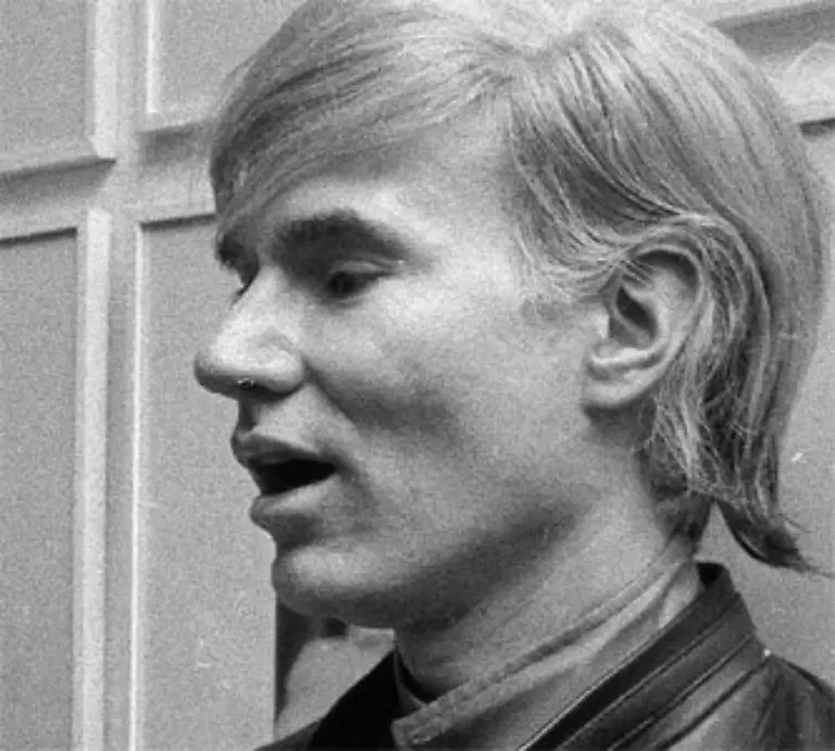 In-den-1950er-Jahren-faerbt-er-sein-Haar-strohblond