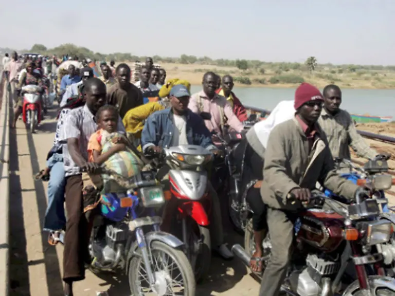 Rund-30-000-Menschen-fliehen-aus-der-Hauptstadt-in-das-benachbarte-Kamerun