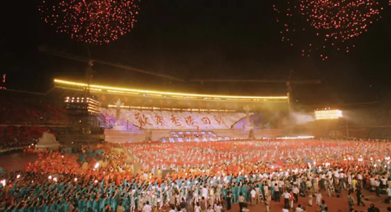 Das-Arbeiterstadion-bietet-64-000-Fans-die-Moeglichkeit-Fussballspiele-zu-verfolgen-Hier-wurde-auch-Hongkongs-Rueckkehr-unter-die-chinesische-Verwaltung-gefeiert