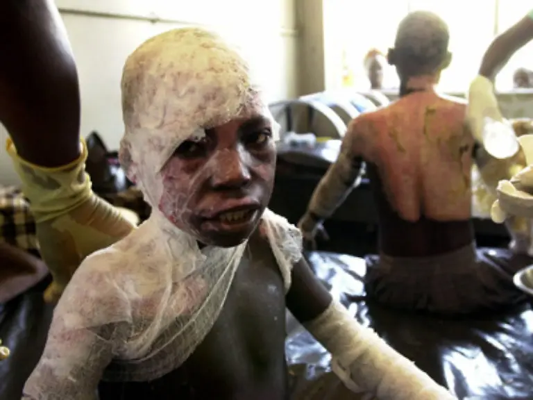 Als-brutalste-Rebellenorganisation-der-Welt-wird-die-LRA-von-Jan-Egeland-dem-Vizegeneralsekretaer-fuer-Humanitaere-Angelegenheiten-und-Koordinator-fuer-Nothilfe-der-UNO-bezeichnet-Praktisch-wahllos-pluendern-morden-und-vergewaltigen-sie