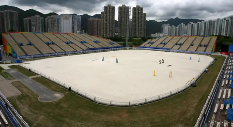 Dressur-und-Springreiten-werden-ebenfalls-in-Hongkong-in-Sha-Tin-stattfinden-Bea-Rivers-und-Sha-Tin-bieten-jeweils-20-000-Zuschauern-Platz
