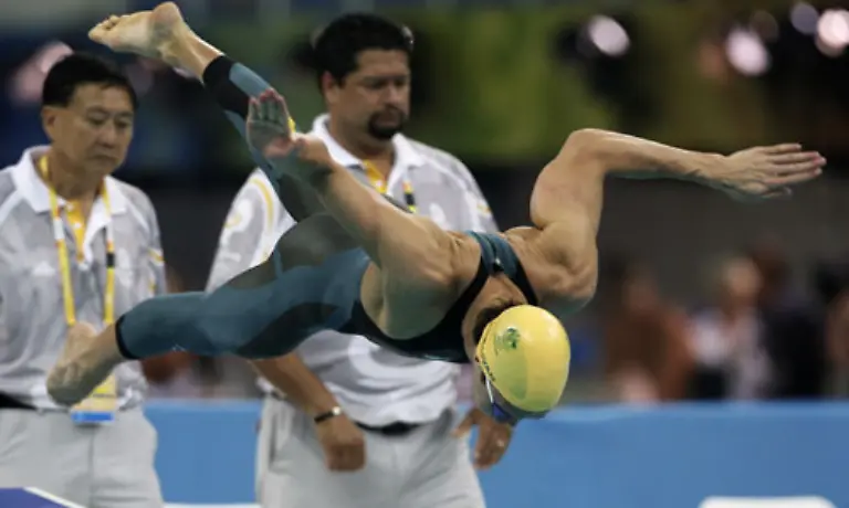 Sullivan-holt-sich-die-Bestmarke-wenig-spaeter-in-47-05-Sekunden-zurueck