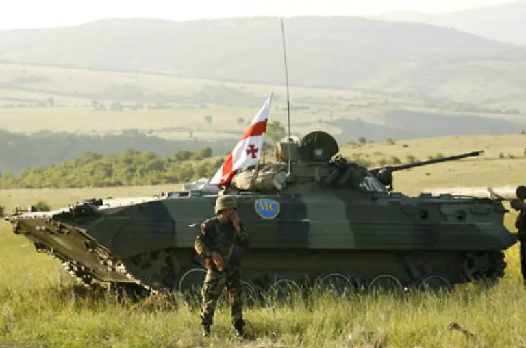 April-2007-Das-Parlament-Georgiens-stimmt-einem-Gesetz-zu-das-eine-Uebergangsregierung-in-Suedossetien-schaffen-soll-Die-Spannungen-im-Verhaeltnis-zu-Russland-nehmen-zu