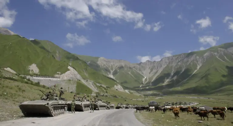 Russland-verstaerkt-seine-Streitkraefte-in-der-Region-Bild-vom-9-August