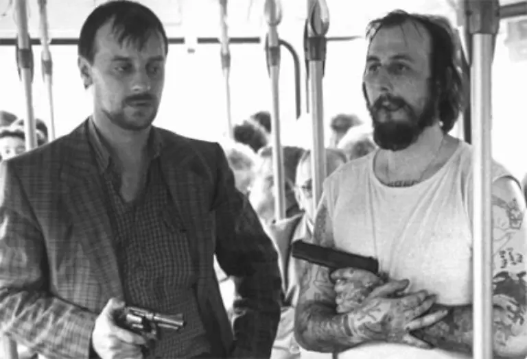 Am-22-Maerz-1991-werden-die-Gladbecker-Geiselnehmer-vom-Landgericht-Essen-verurteilt-Roesner-und-Degowski-erhalten-lebenslaenglich-Loeblich-muss-fuer-neun-Jahre-hinter-Gitter