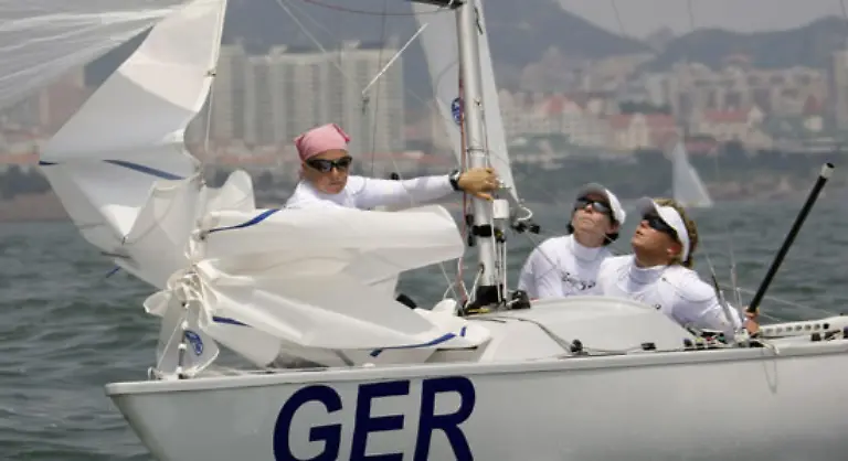 die-siebtplatzierte-Berliner-Yngling-Crew-um-Steuerfrau-Ulrike-Schuemann-und