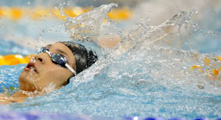 Helge-Meeuw-scheitert-in-einem-Ausscheidungsrennen-um-den-letzten-Finalplatz-ueber-200-Meter-Ruecken-an-dem-vorher-zeitgleichen-russischen-Europarekordler-Arkadi-Wjatschanin