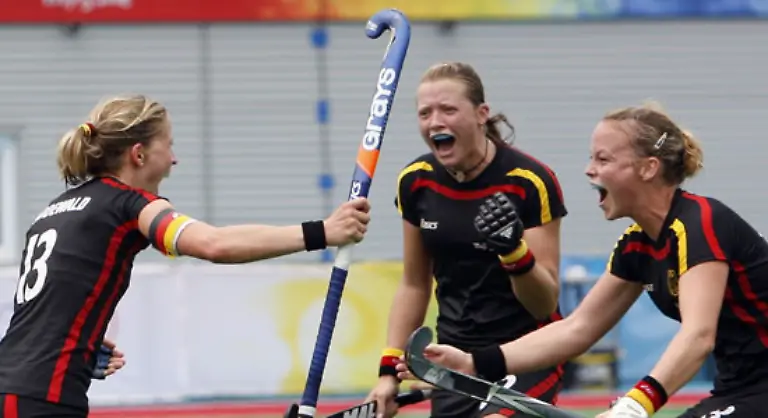 Die-Hockey-Damen-besiegen-die-USA-und-machen-einen-weiteren-Schritt-auf-dem-Weg-ins-Halbfinale