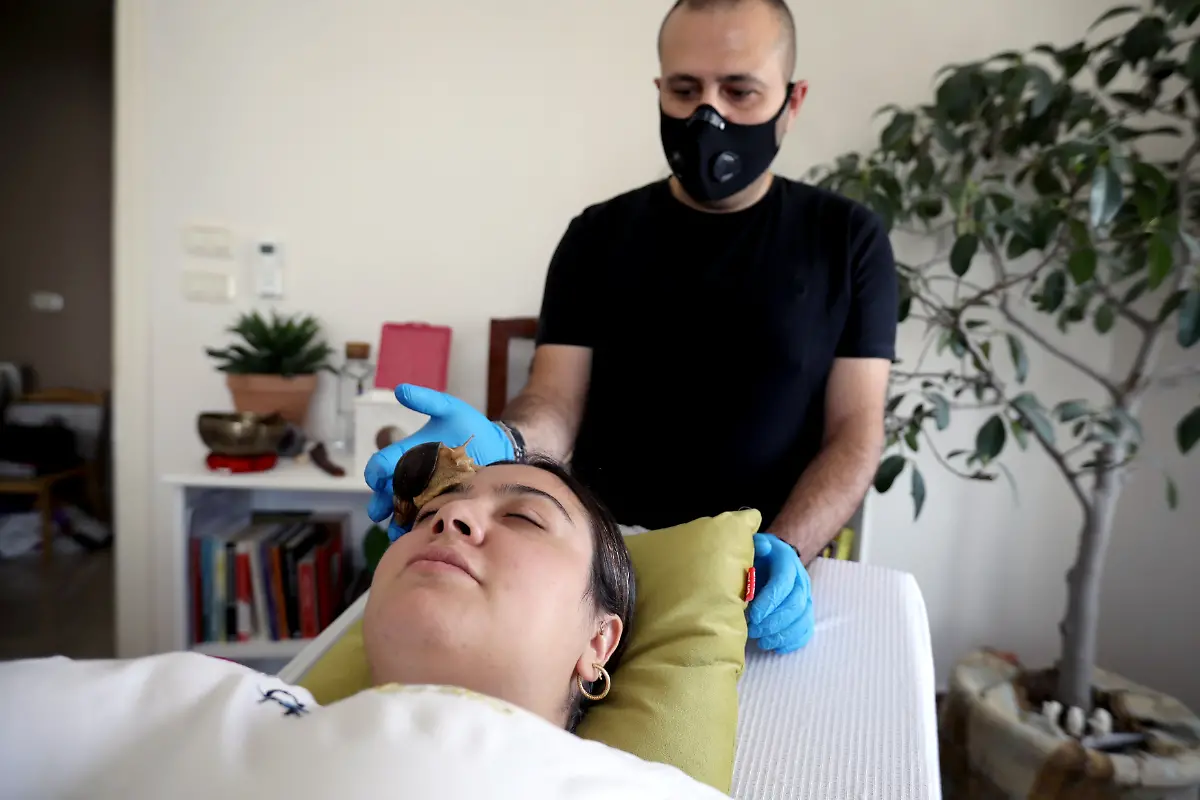 2020-09-17T132551Z-46497464-RC2D0J93ET47-RTRMADP-3-JORDAN-BEAUTY-SNAILS