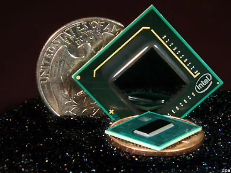 133-fuer-einen-Mikrochip-mit-einem-Gewicht-von-zwei-Gramm-32-Liter