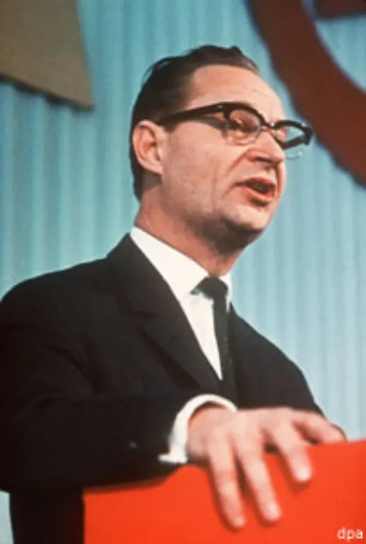 Als-Dubcek-aus-Moskau-zurueckkam-ging-unser-Widerstand-zu-Ende-erinnert-sich-Havel-Die-Gesellschaft-verlor-jede-Zuversicht