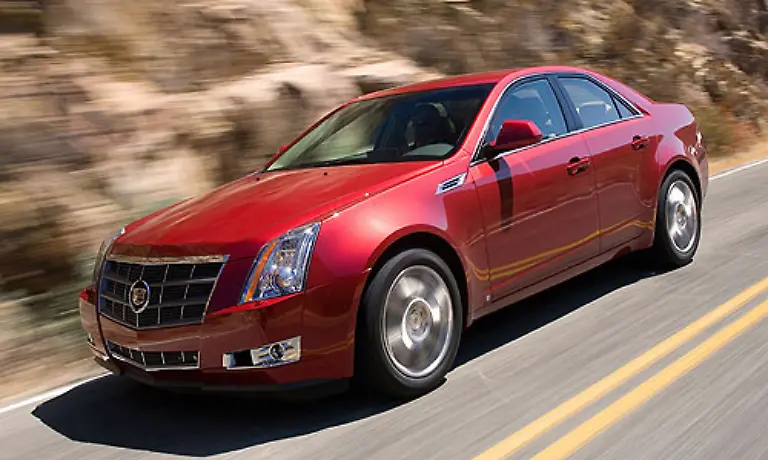 Wer-an-amerikanische-Luxusautos-denkt-der-denkt-an-Cadillac-Der-CTS-ist-als-das-Mittelklasseauto-des-Herstellers-auch-in-Europa-zu-haben-Mit-einer-Laenge-von-unter-fuenf-Metern-gehoert-er-auch-hierzulande-nicht-zu-den-Groessten
