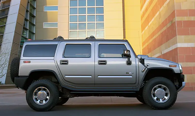 Dennoch-findet-der-Gelaendewagen-immer-noch-seine-Freunde-Das-koennte-auch-an-dem-6-2-Liter-V8-Motor-mit-maechtig-viel-Schub-liegen