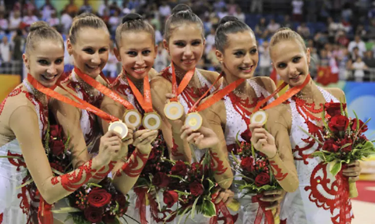 Zum-dritten-Mal-in-Folge-hat-Russland-in-der-Rhythmischen-Sportgymnastik-im-Gruppen-Wettbewerb-die-Goldmedaille-gewonnen